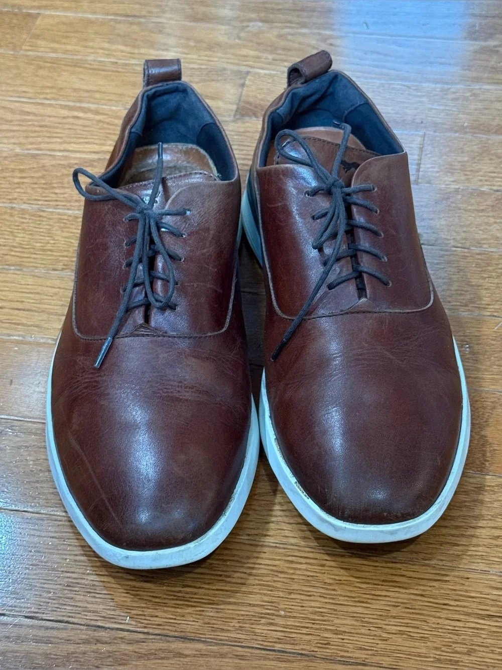 Wolf & Shepherd Men’s 9.5 Crossover Derby Leather Hybrid Dress Shoes Oxford READ
